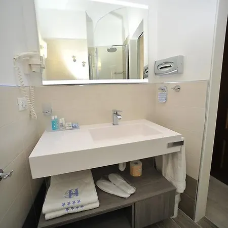 Corallo Hotell 4*