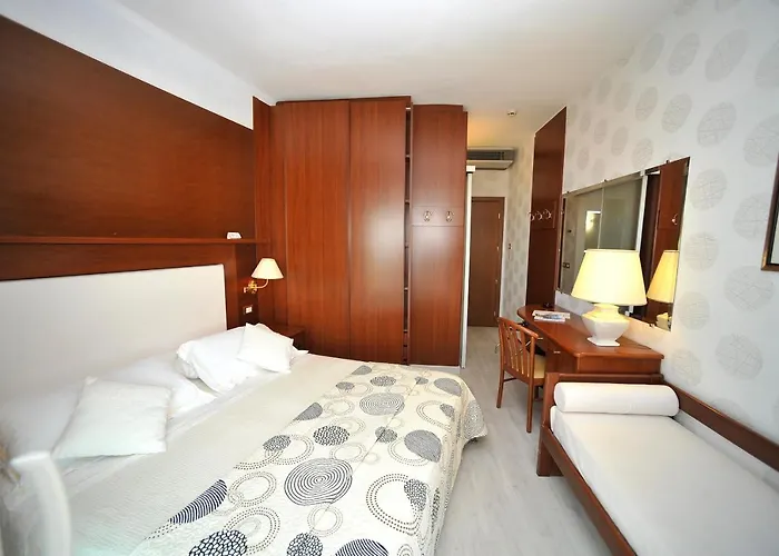 Ξενοδοχείο Corallo 4*