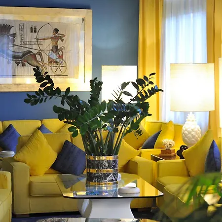 科拉罗酒店 比比翁