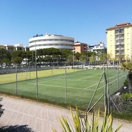 科拉罗酒店 4* 比比翁